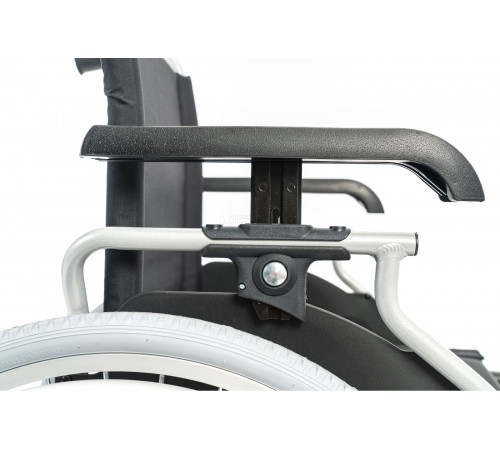 Кресло-коляска механическая MET Stable